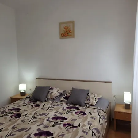 Mica Appartement Valbandon